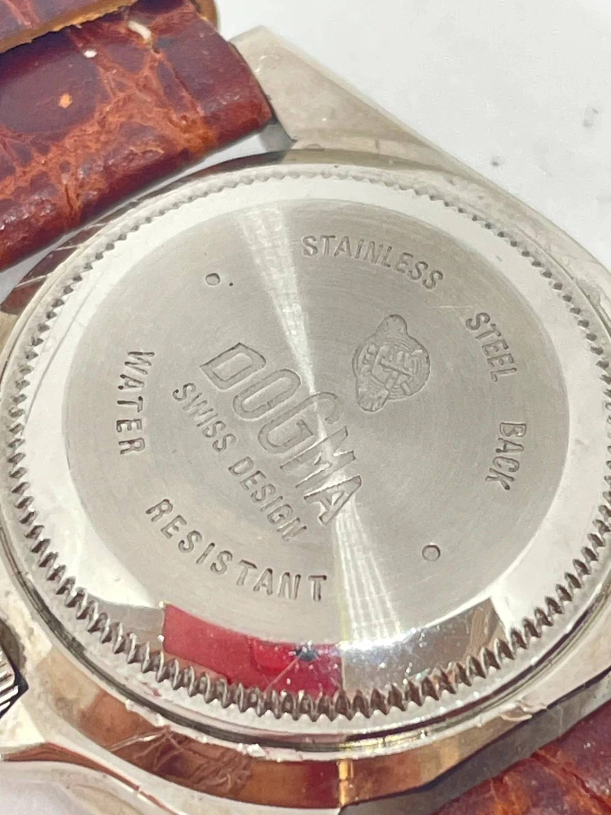 Relógio Marca Dogma Vintage Anos 90 em perfeito estado, pulseira nova Muito elegante – photo 9